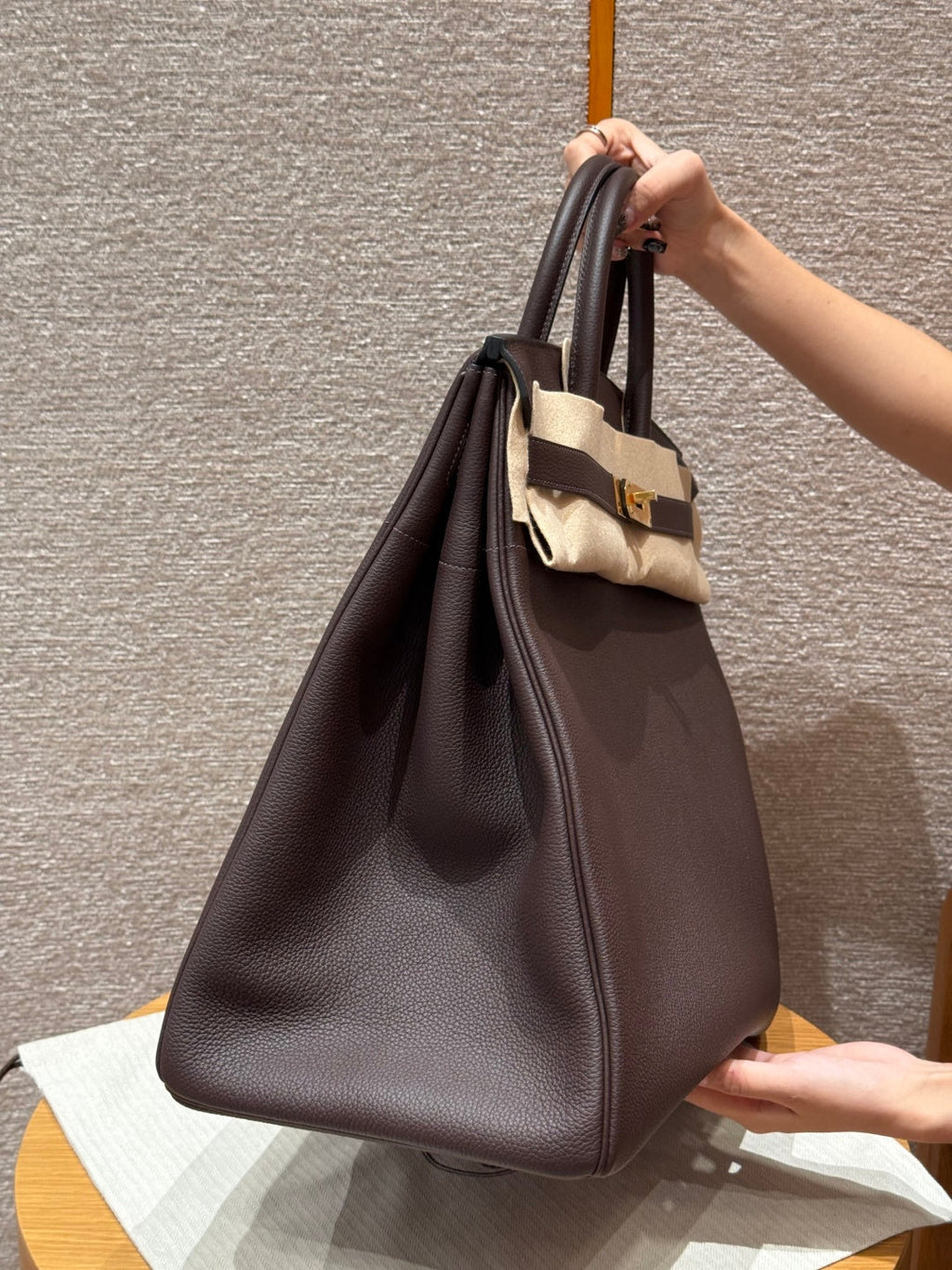 Hermès HAC 40 Chocolat Togo Leather Travel Bag with Gold Hardware