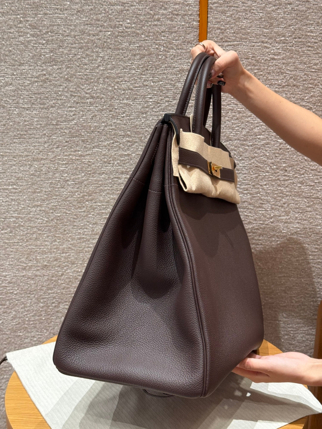 Hermès HAC 40 Chocolat Togo Leather Travel Bag with Gold Hardware
